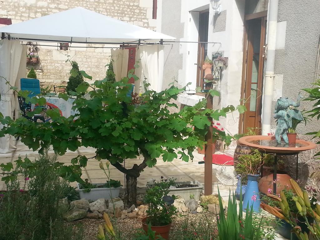 La Cle Des Jardins Bed & Breakfast Nouatre ภายนอก รูปภาพ